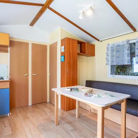 Les Mimosas - Location Familiale La Bree-les-Bains